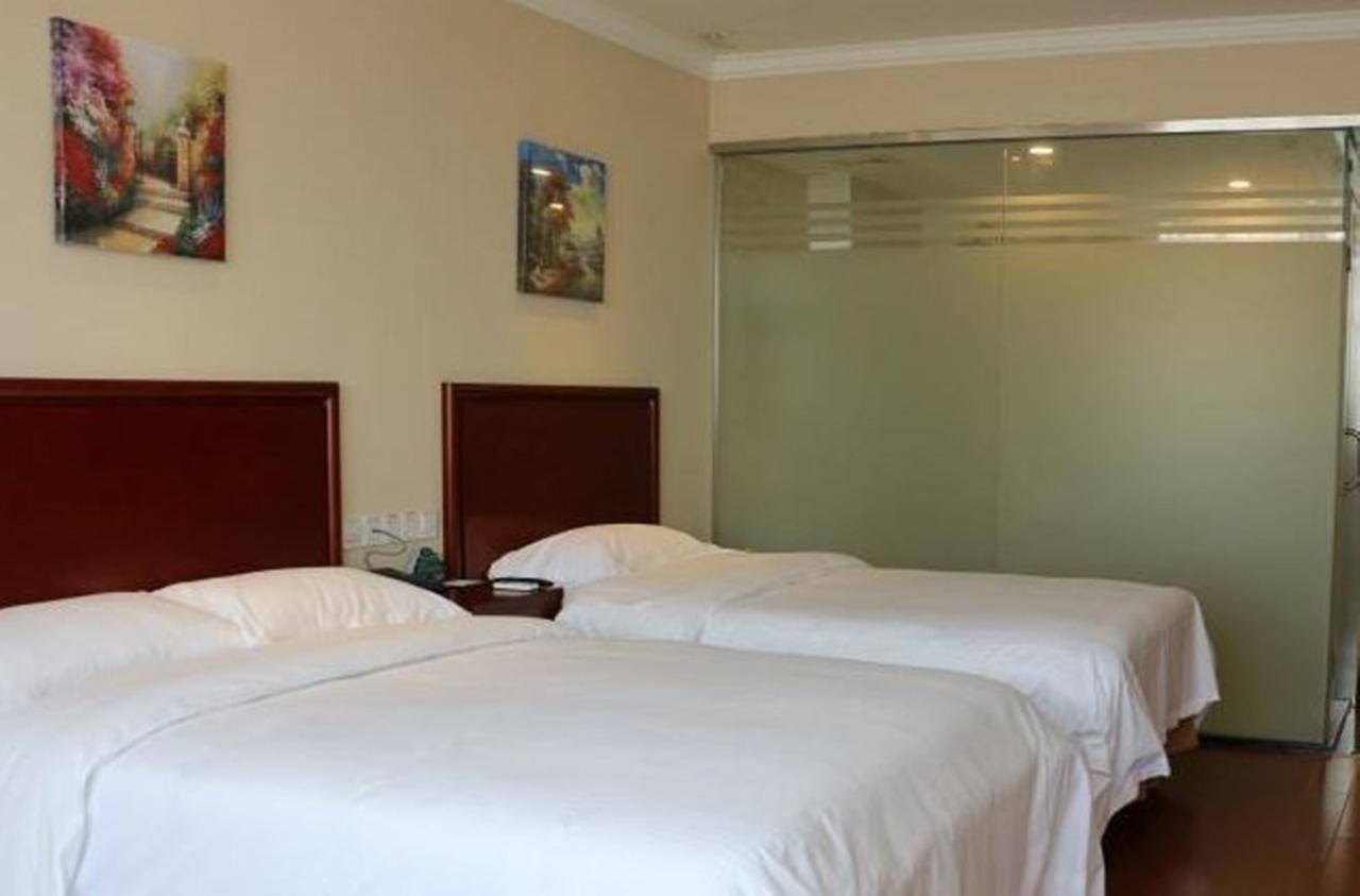 Greentree Inn Chongqing North Railway Station Express Hotel Kültér fotó