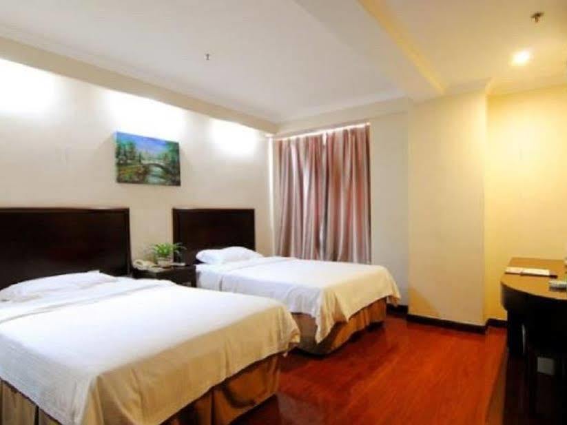 Greentree Inn Chongqing North Railway Station Express Hotel Kültér fotó
